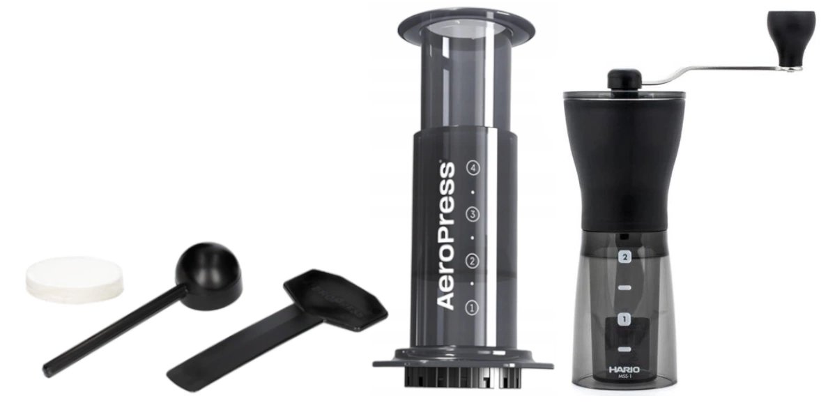 Zestaw Aeropress zaparzacz do kawy + Młynek Hario Mini Mill Slim Plus sklep CoffeeMat.pl